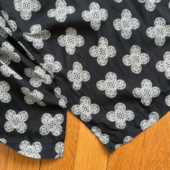 Madewell 100% Silk Size 4 Black & White Spaghetti Strap Cami Layering Tank Top - Picture 7 of 9